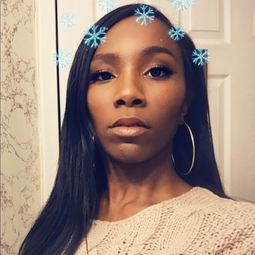 Meet your Posher, Angelica